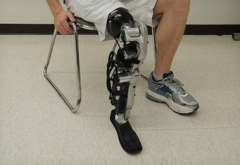 安裝小腿假肢價(jià)格多少錢(qián)(圖1)