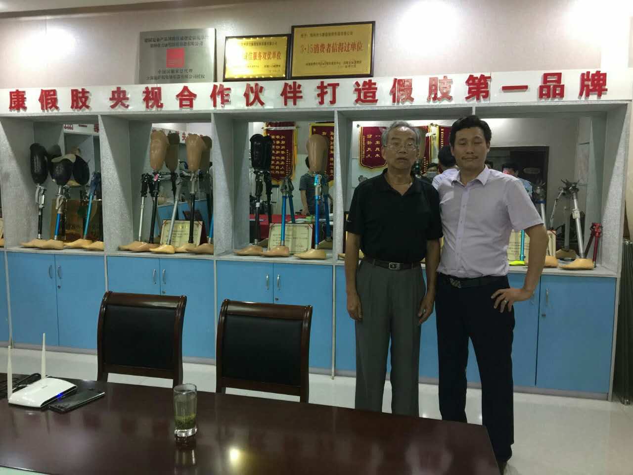 熱烈歡迎張會(huì)長到我公司蒞臨指導(dǎo)