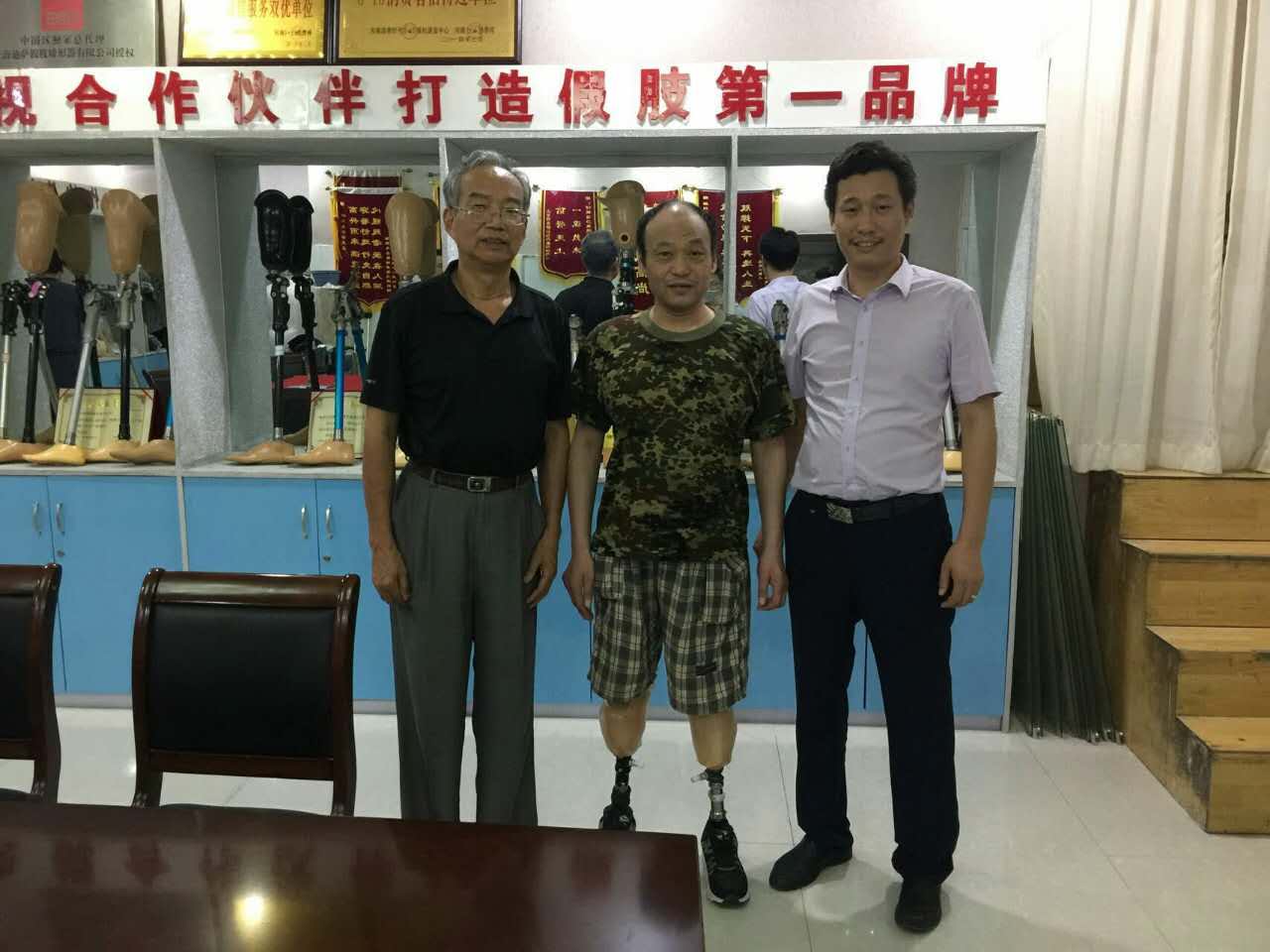 熱烈歡迎張會(huì)長到我公司蒞臨指導(dǎo)(圖4)